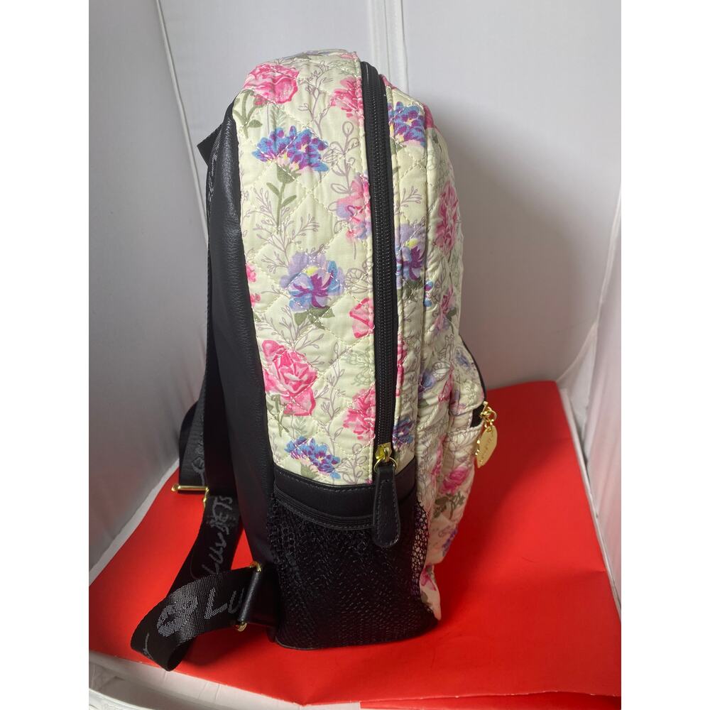 Luv Betsy by Betsy Johnson quilted Floral backpack medium size - Picture 6 of 9